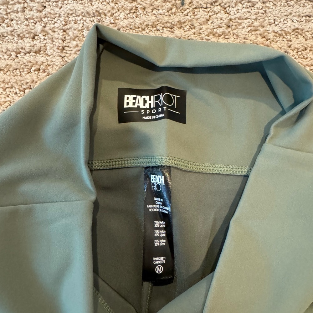 Beach Riot Olive Textured Activewear Set - Picture 4 of 5